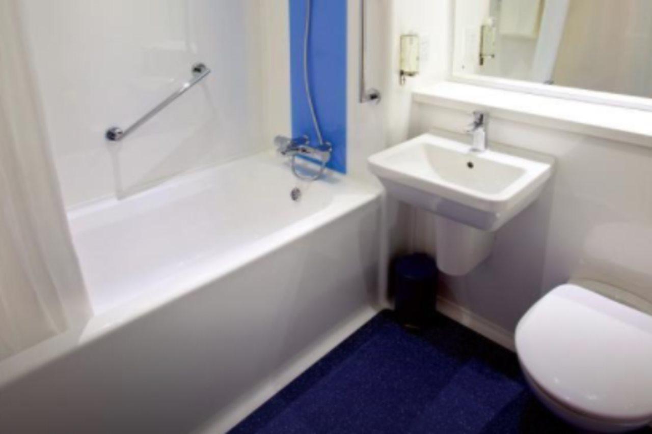 Travelodge Peterborough Alwalton Экстерьер фото