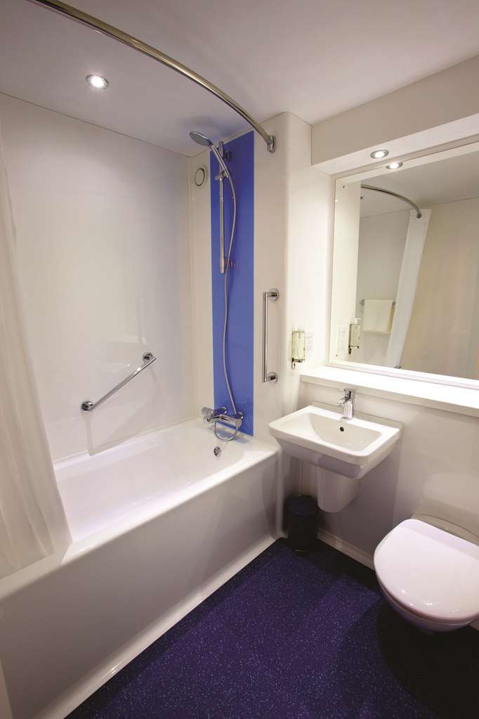 Travelodge Peterborough Alwalton Номер фото